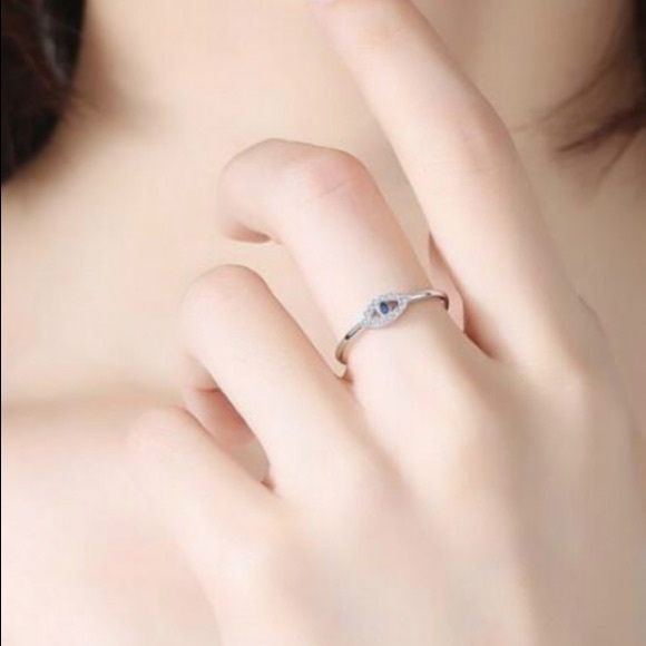 925 Sterling Silver Tiny Lucky Eye Ring - Picture 3 of 9